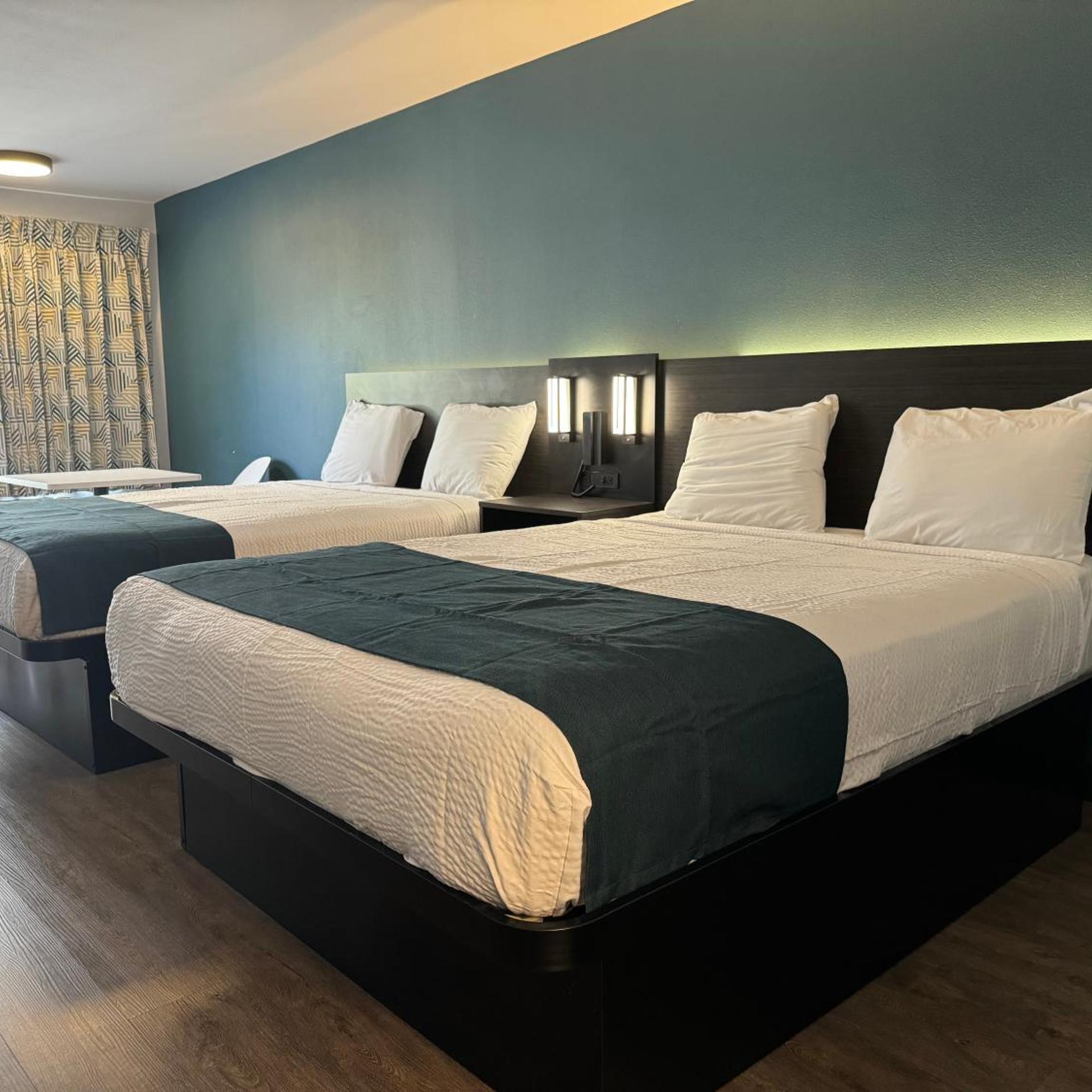 Studio6 Suites Gardena, CA 17/33