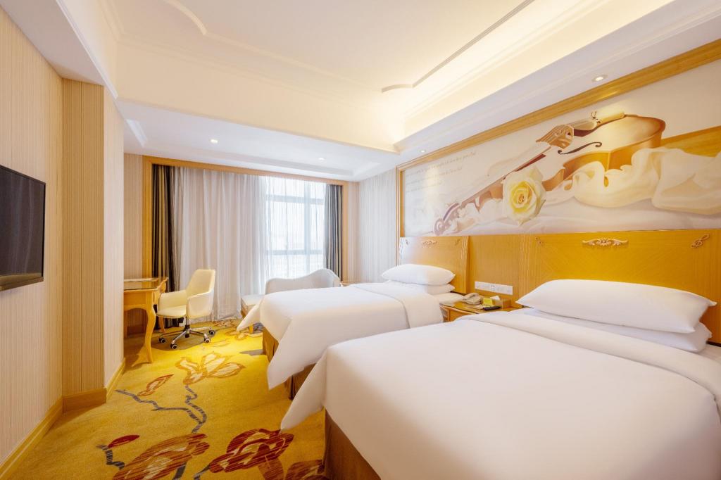 Vienna Hotel (Shenzhen Shanglilang Metro Station) 25/60