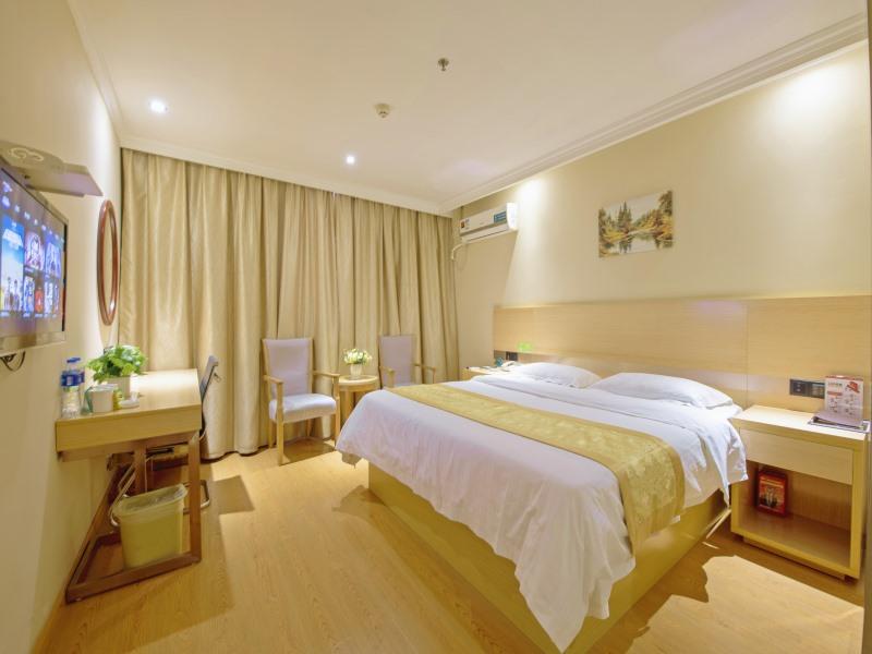 GreenTree Inn Jiangsu Zhenjiang Danyang Development Zone Municipal Government Business Hotel 13/30