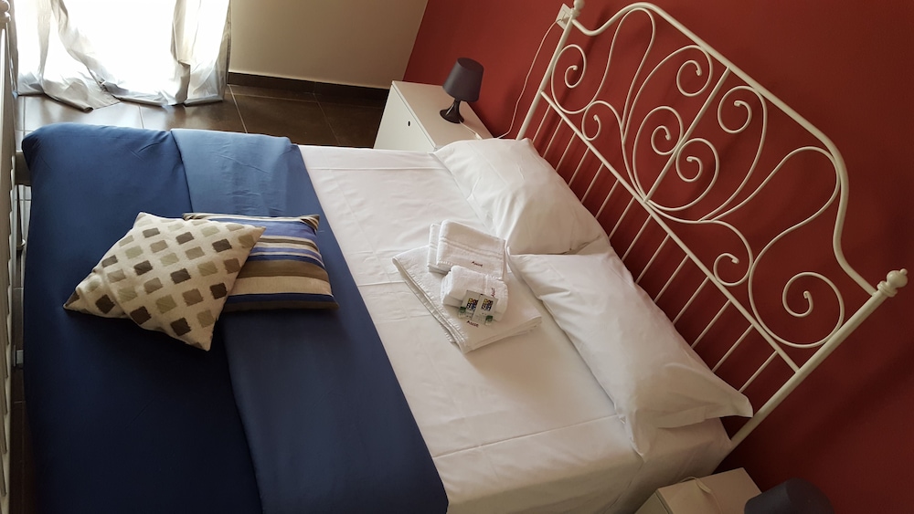 Ascot Hotel 24/54