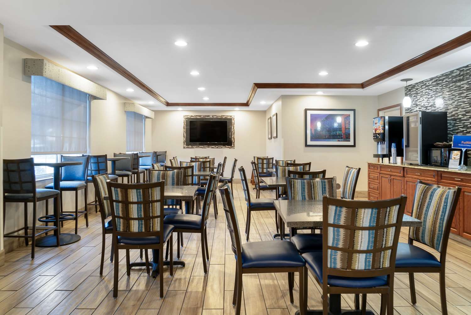 Executive Inn & Suites 30/39