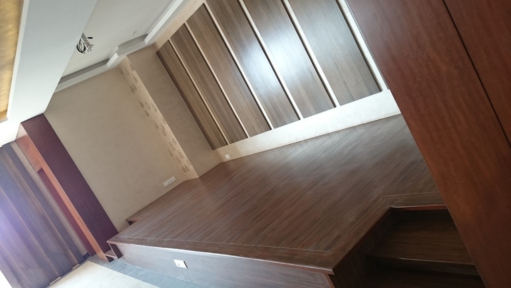 Mango Hotels Naveen 13/21