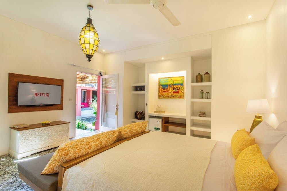PinkPrivate Sanur - for Cool Adults Only 36/50