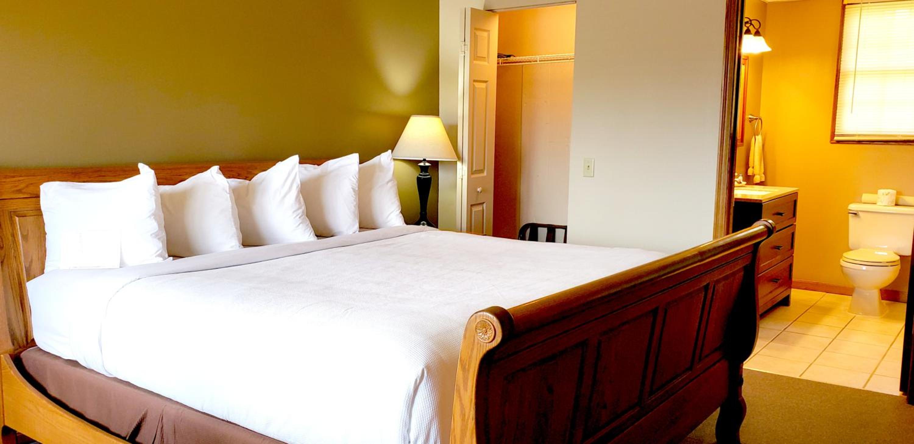 Carriage House, King Bed، Berlin Heritage Inn 4/10