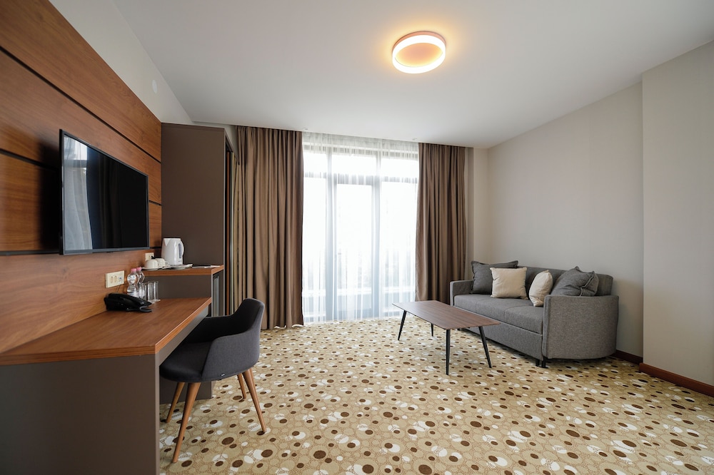 Calligraphy Hotel 34/50