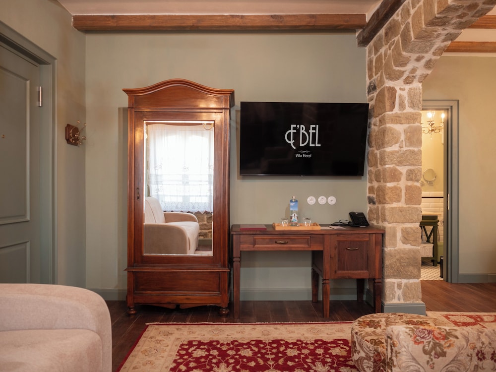 Vila Ebel Hotel, Pool & Spa 9/48