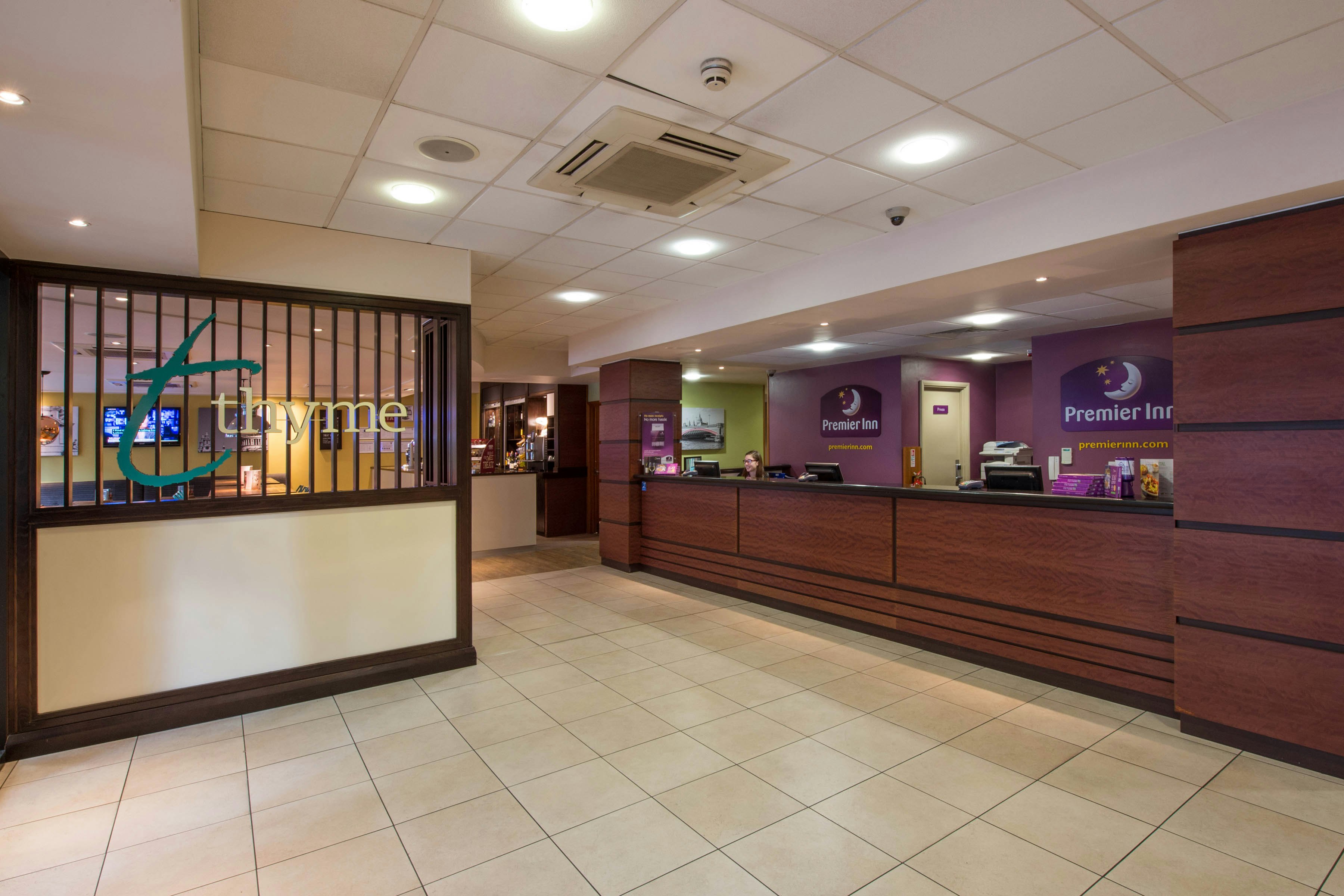 Lobby at Premier Inn London City - Tower Hill, LONDON