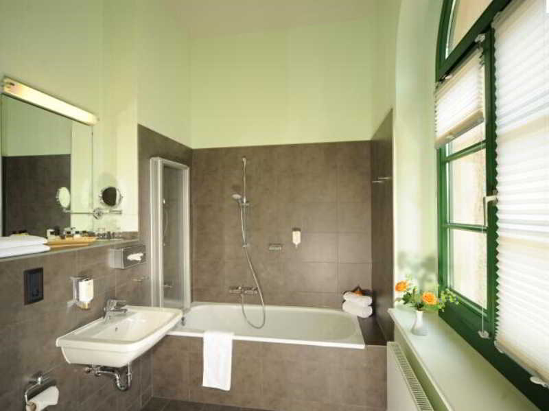 GreenLine Schlosshotel Blankenburg 40/42