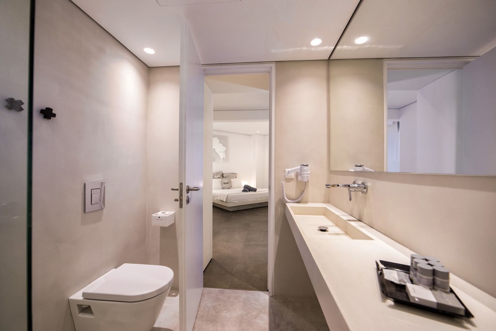 Relux Ios Hotel 72/74