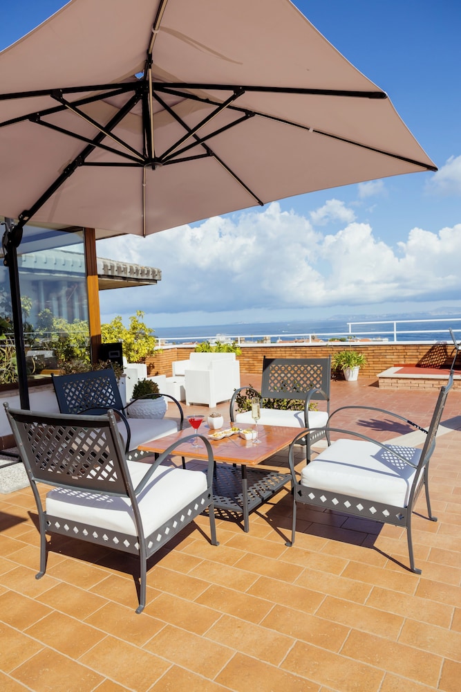 Grand Hotel Cesare Augusto 35/59