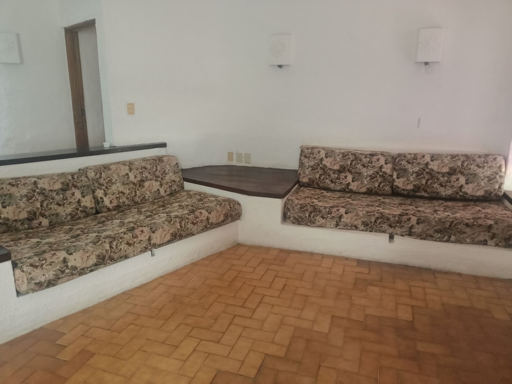 Hotel Plaza Tucanes 40/50