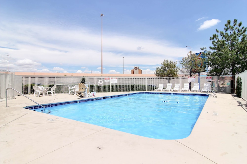 Motel6 Albuquerque, NM - Midtown 6/50