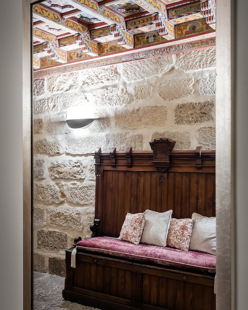 La Casona del Arco 37/60