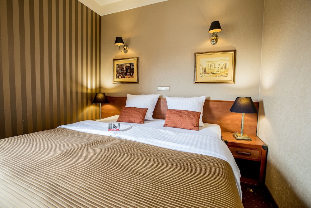 Hotel Diament Bella Notte Katowice Chorzow 16/72