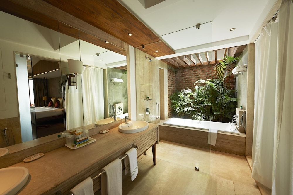 Room, Double Bed, Maple Wing