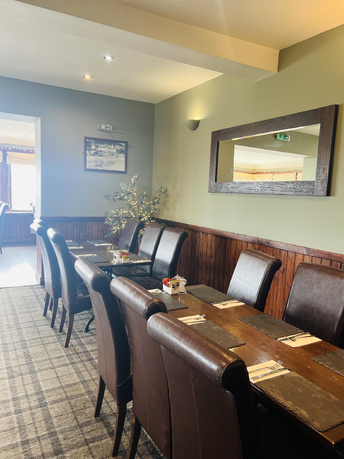 Tuckers Inn 14/18