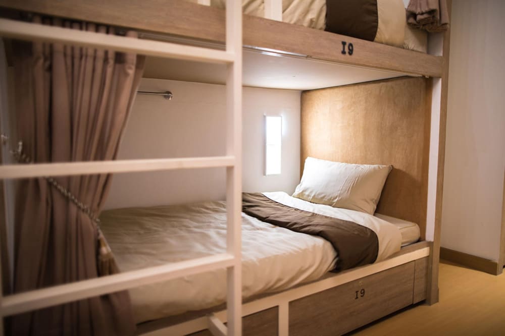 Stay With Hug Poshtel & Activities 21/37