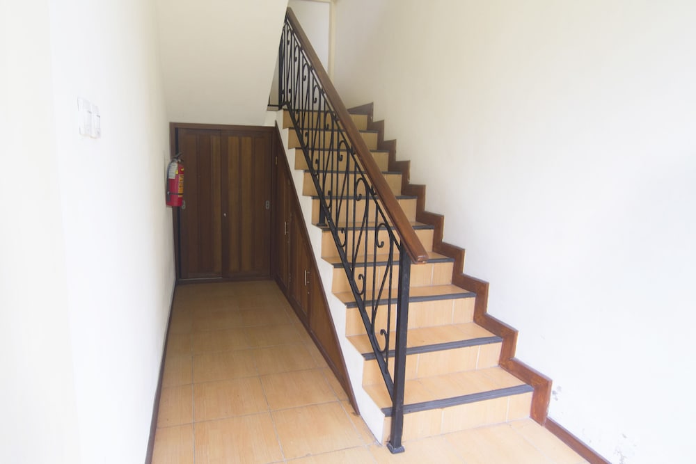Oyo 261 Sasono Putro Guest House 12/22