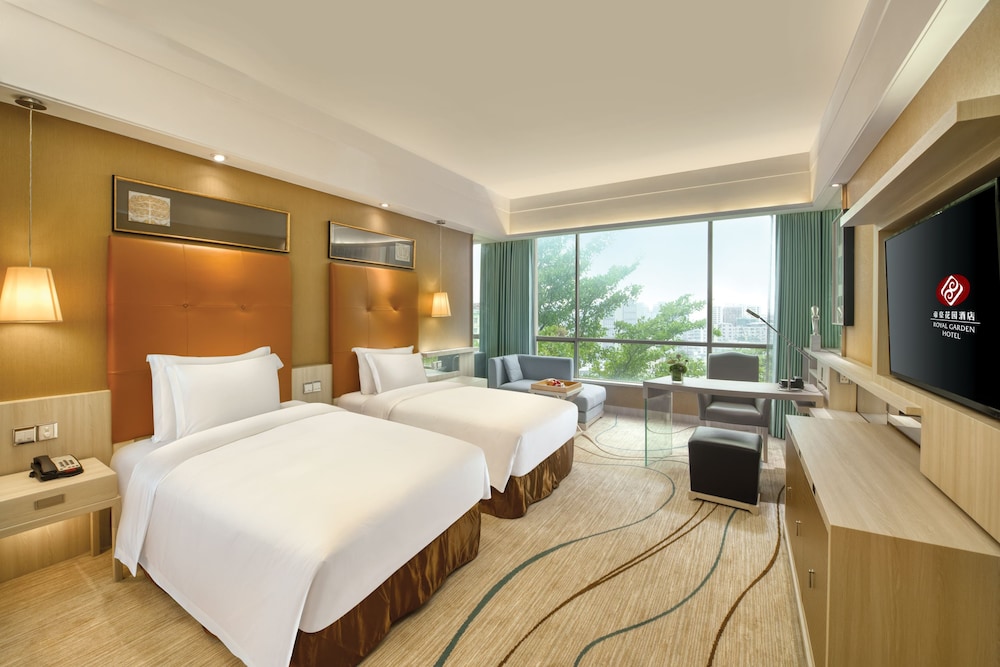 Elegant, Twin Beds