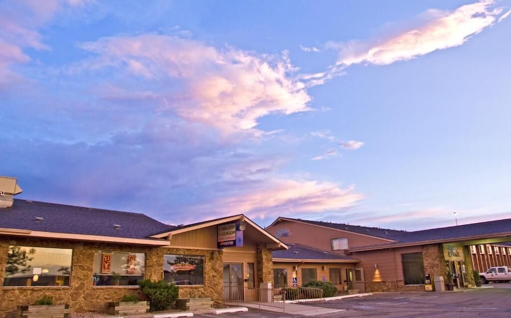 Super 8 by Wyndham Casper East/Evansville 1/33