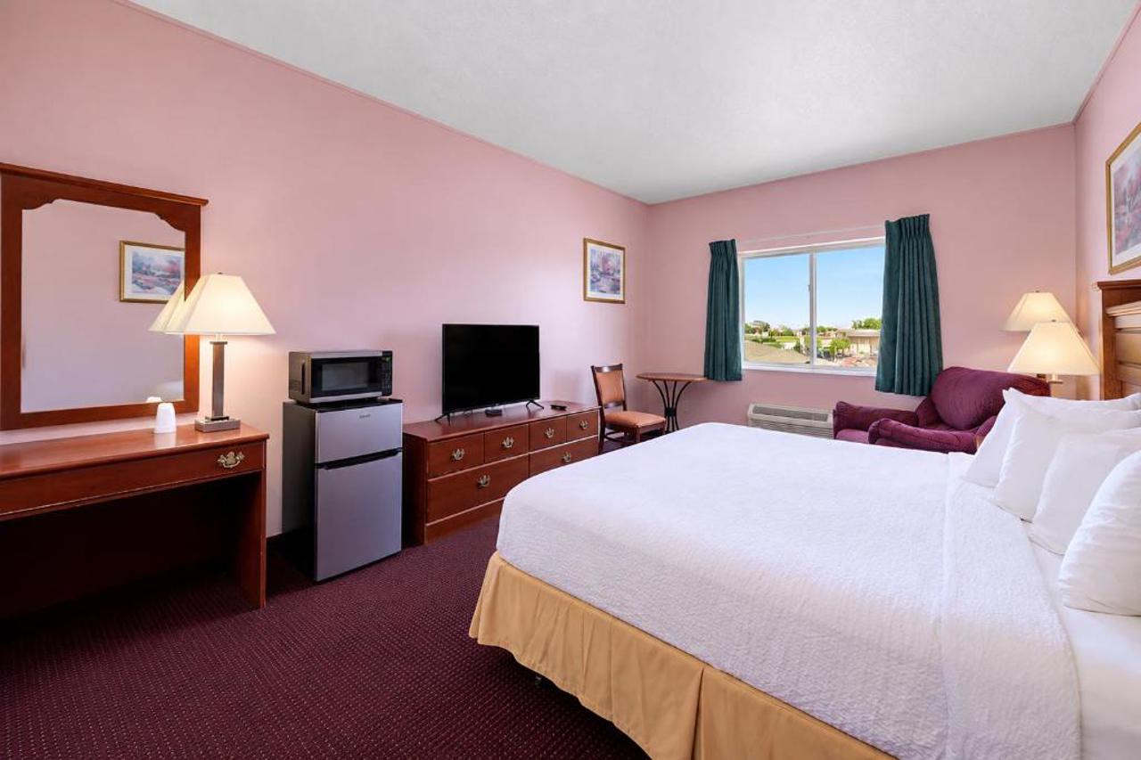 FairBridge Inn & Suites Williston, ND 2/33