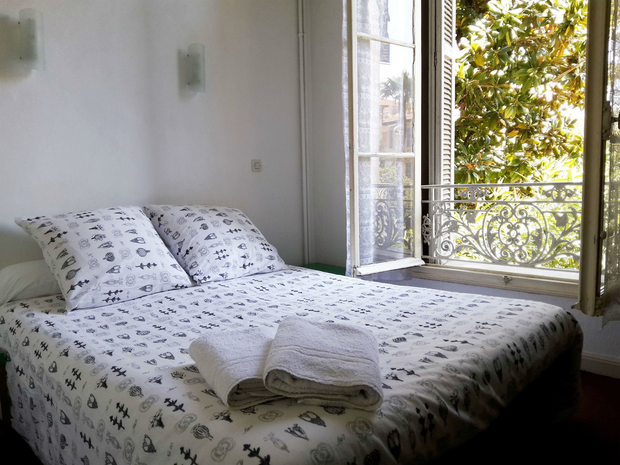 COMFORT, DOUBLE BED