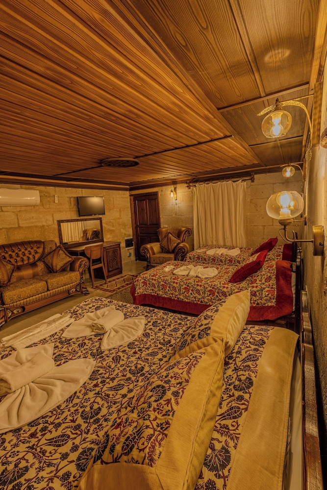 Goreme Valley Cave House 18/50