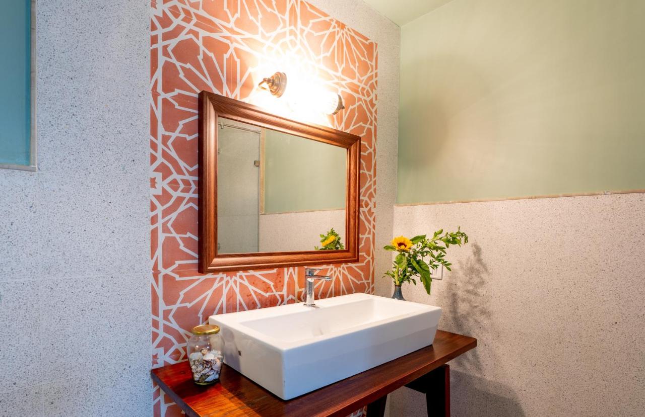ELIVAAS BluDoor 5BHK Villa, Assagao 65/65