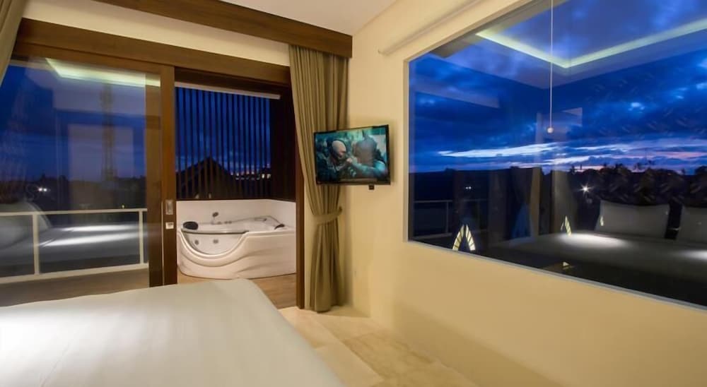 M Suite Bali 10/65