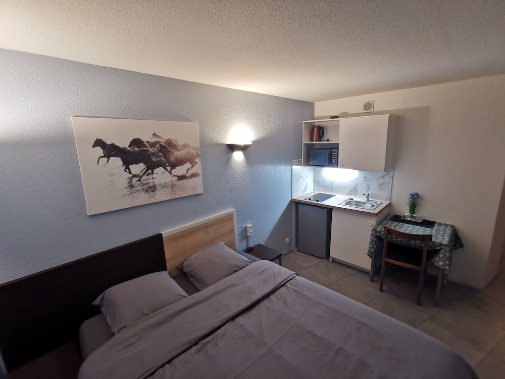Adagio Access La Defense Place Charras 17/50