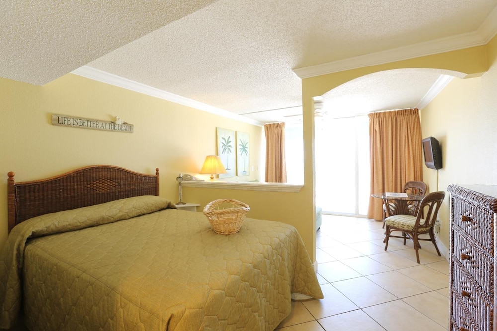 Barefoot Beach Hotel 27/70