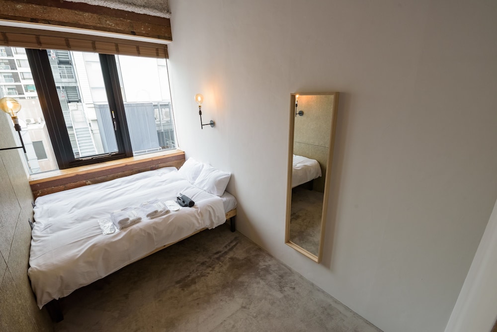 Mizuka Imaizumi 1 - Unmanned Hotel 8/39