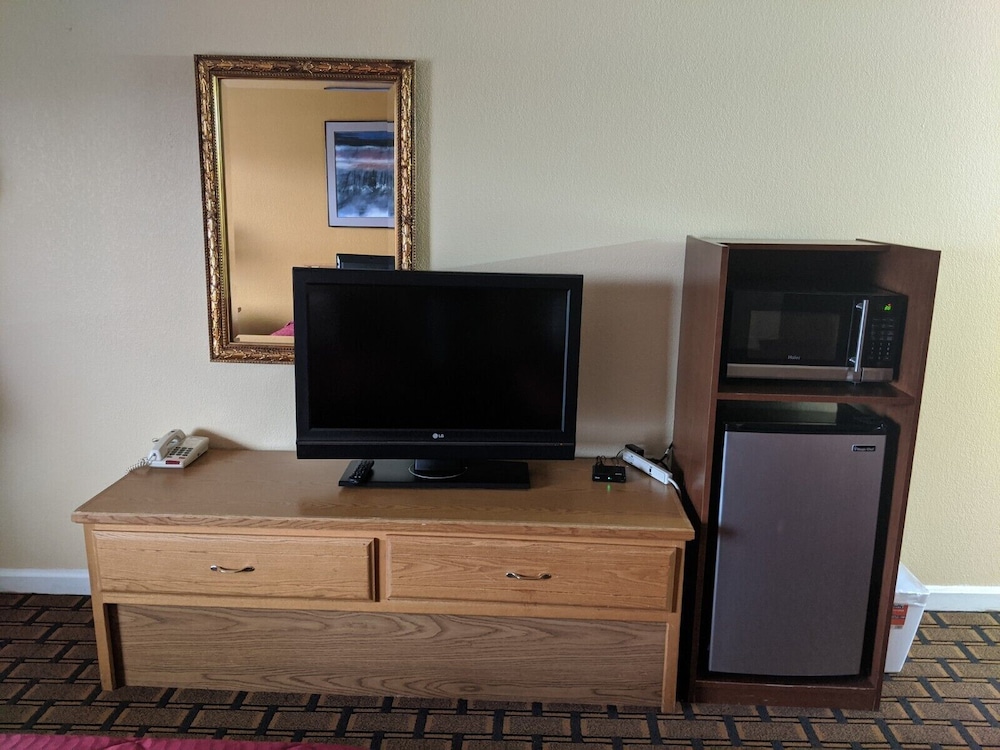 Executive Inn Ex Americas Best Value Inn Fort Wayne 28/31