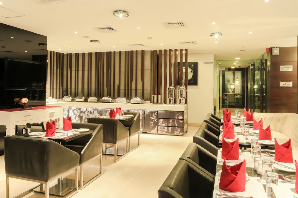 The Nanee Suites New Delhi 27/32