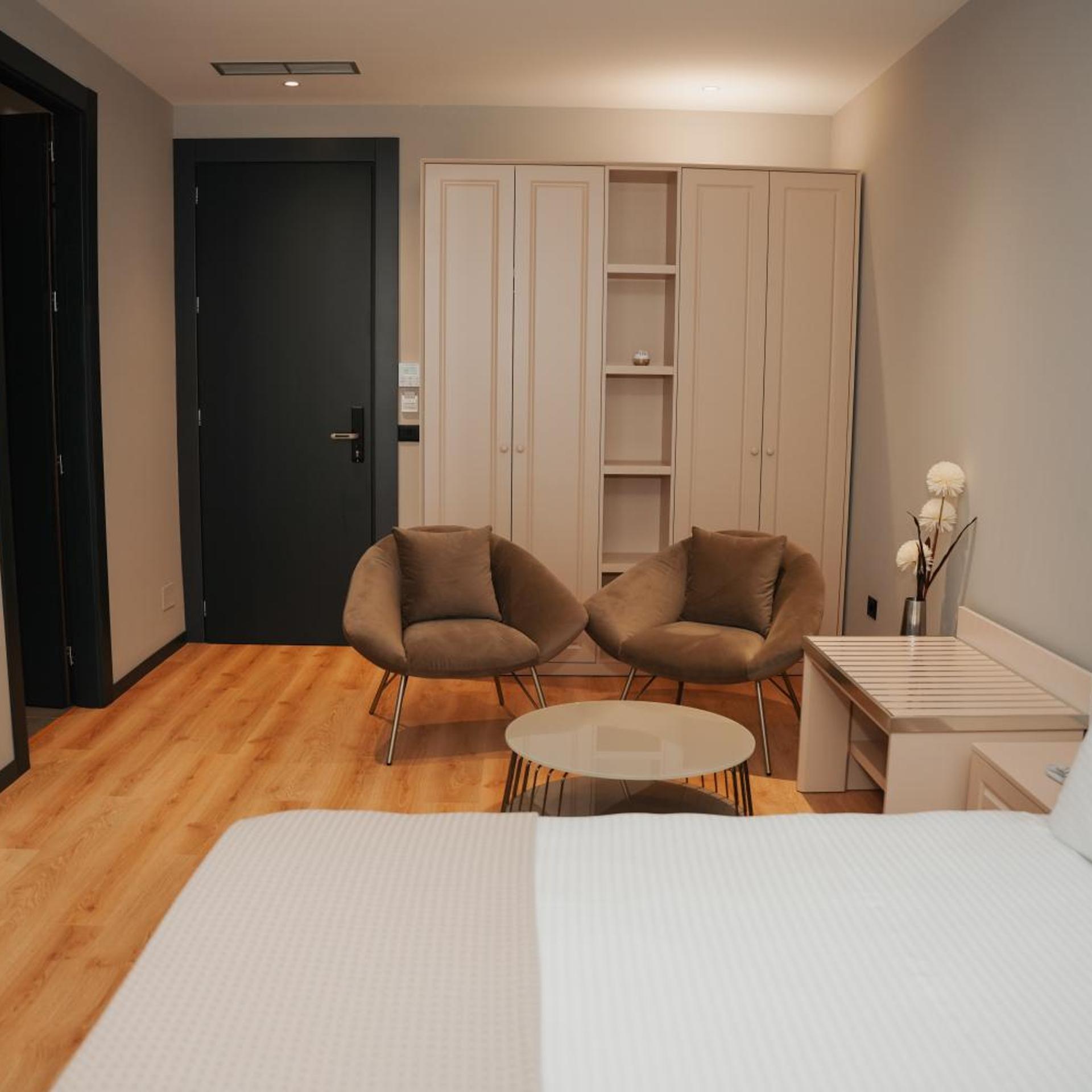 Toer Hotel Saranda 40/60