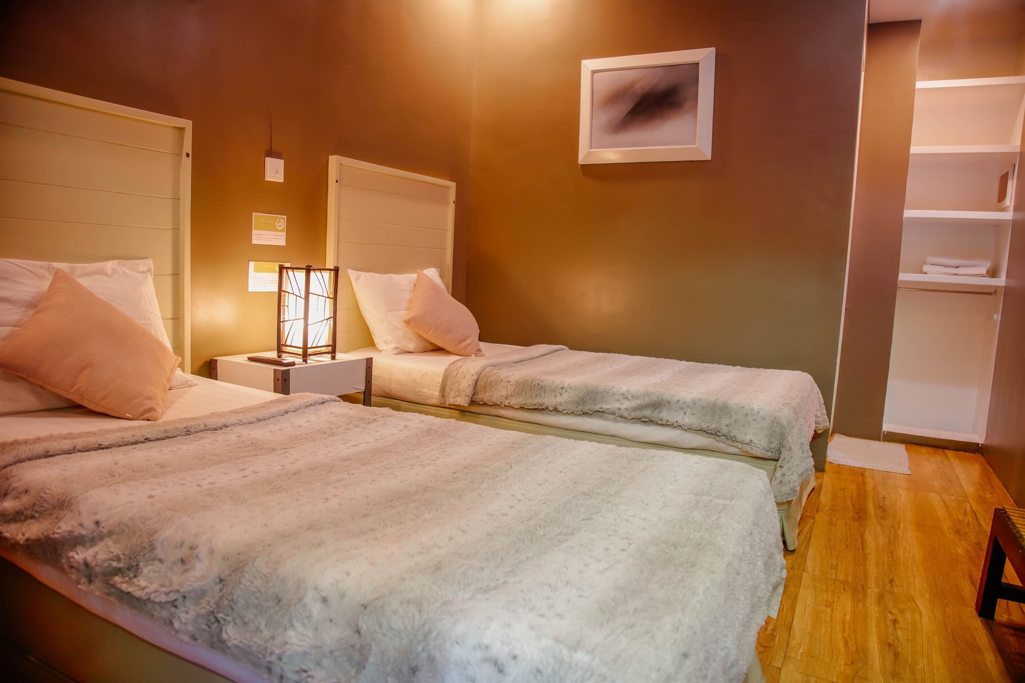 STANDARD, TWIN BEDS