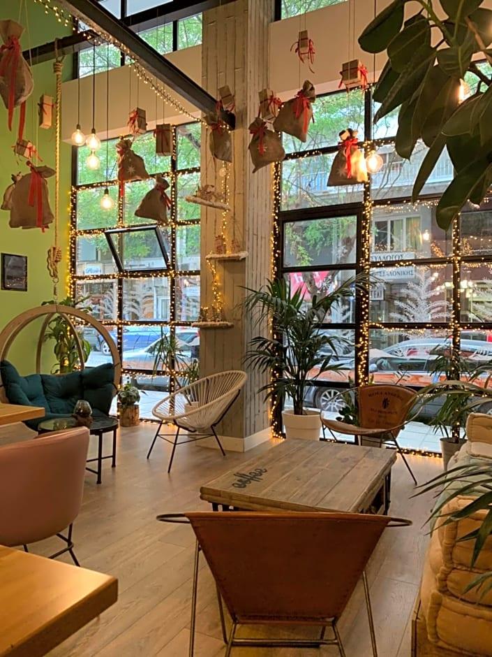 Blue Bottle Hotel 83/90