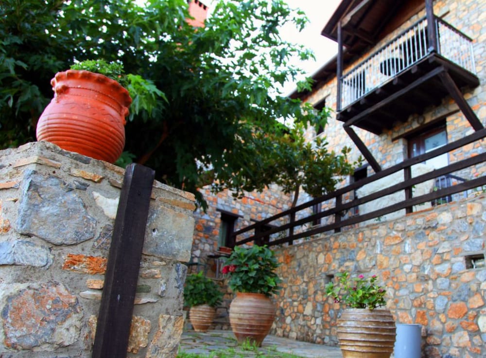 Kyveli Boutique Hotel 10/17