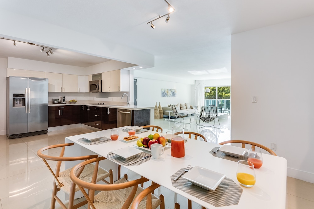 Beach Haus Bal Harbour 54/76