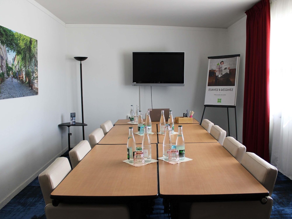 Ibis Styles Evry Cathedrale 35/48