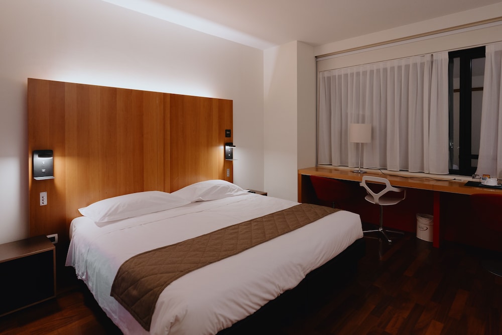 Ipoint Hotel 9/50