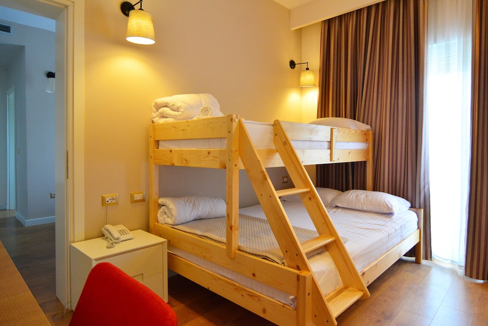 Sandy Beach Resort 25/74