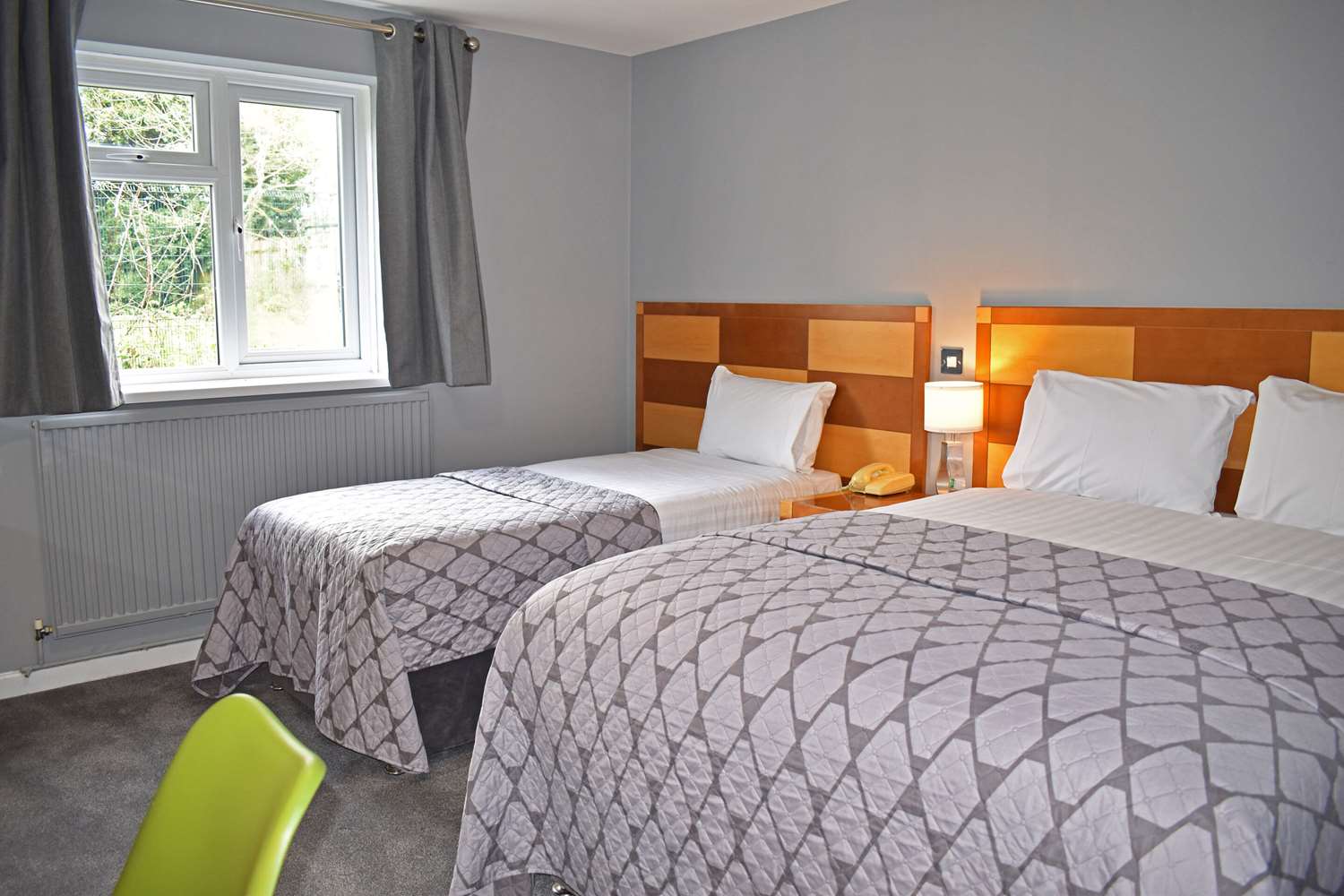 Upgrade, Business, 1 Double and 1 Single Bed