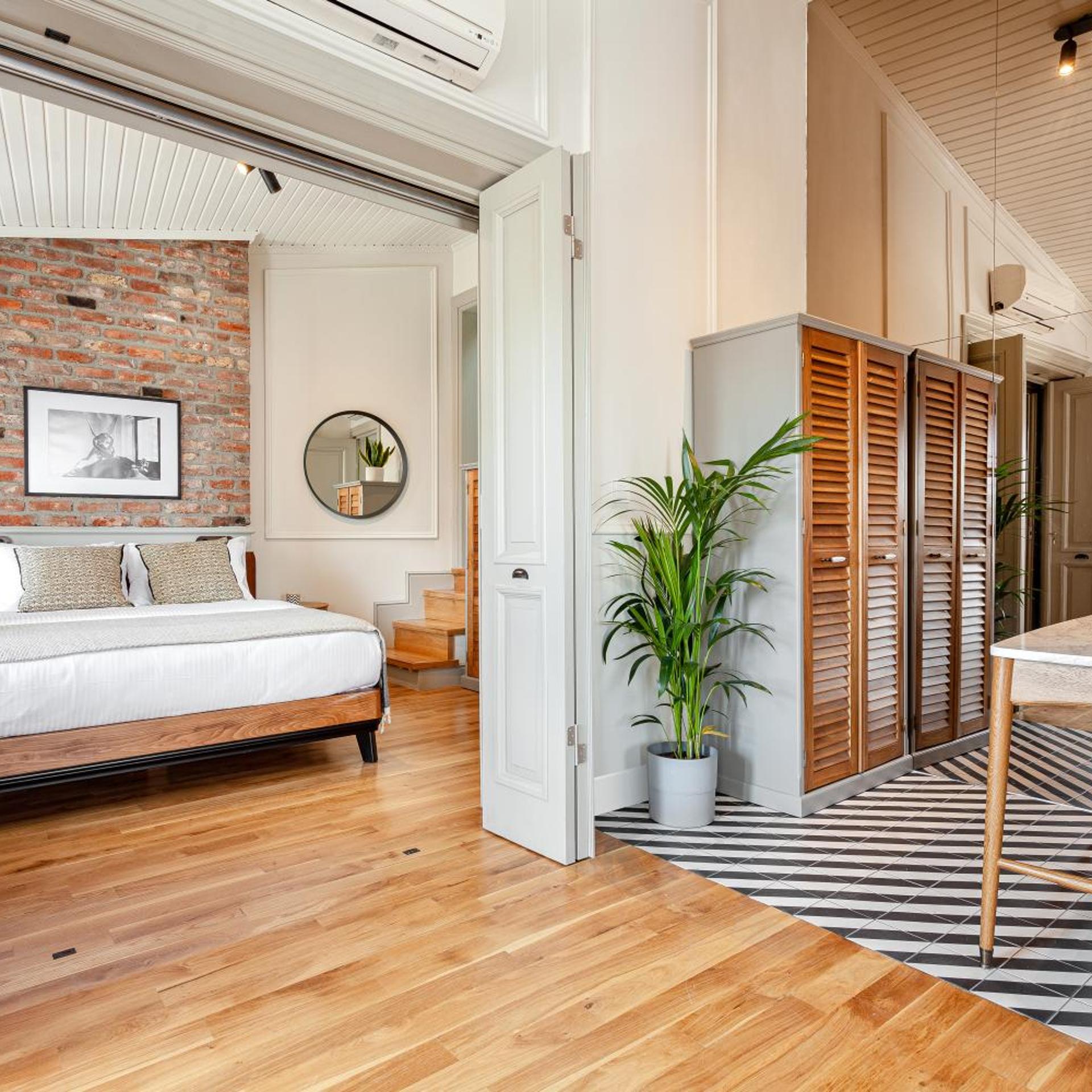 جناح بسرير كينج بشرفة، World House Boutique Hotel Galata 7/9