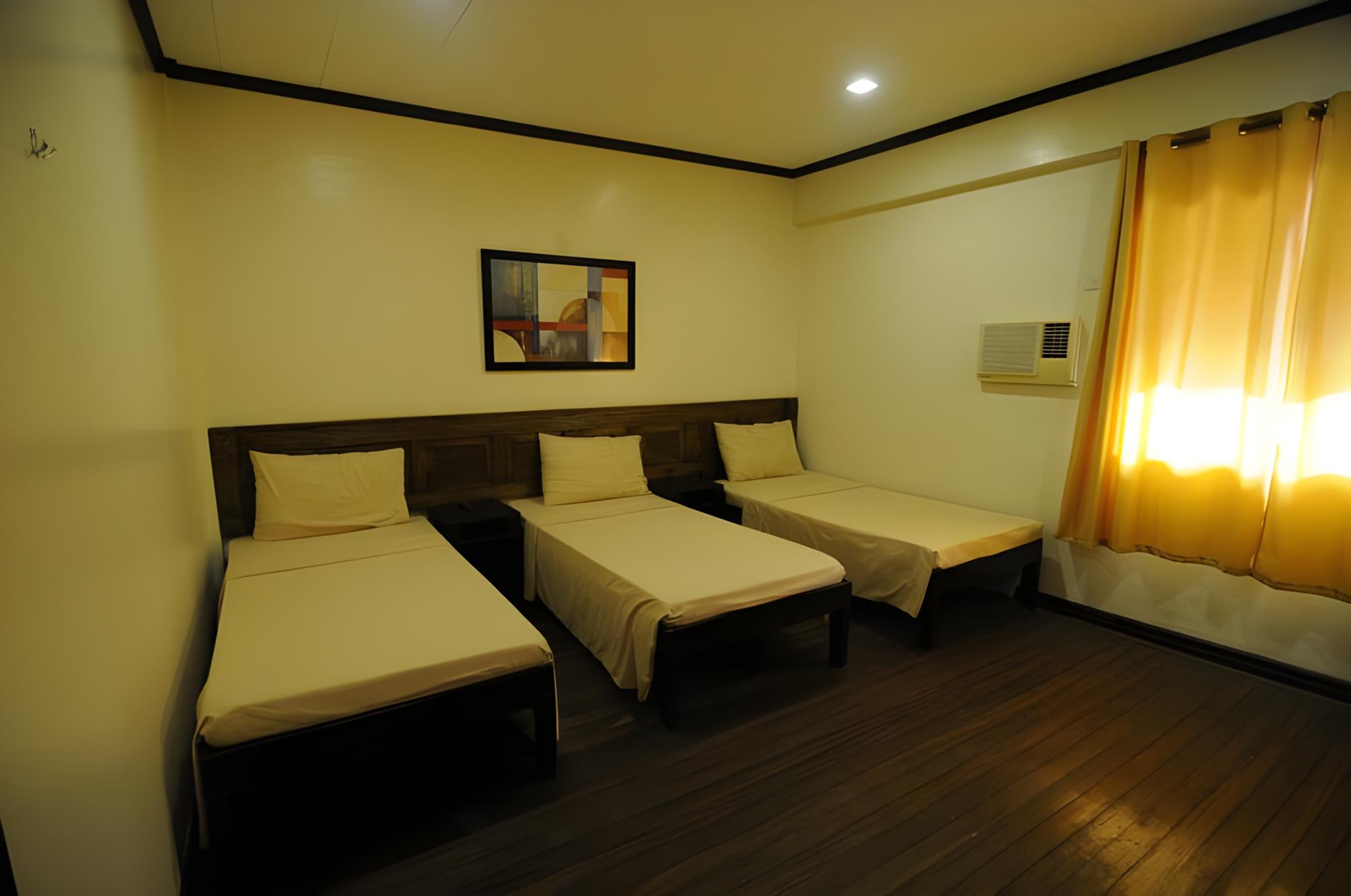 Private, Triple, 3 Beds