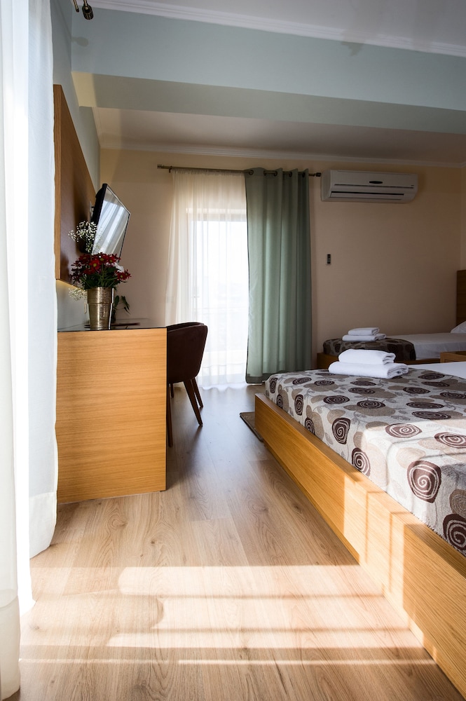 Olympion Hotel 24/45