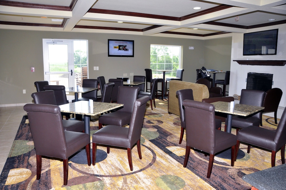 Cobblestone Inn And Suites Holyoke 30/37