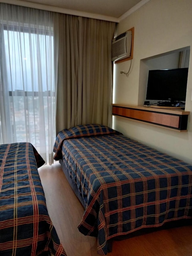 Astron Suites Sao Jose dos Pinhais 44/54