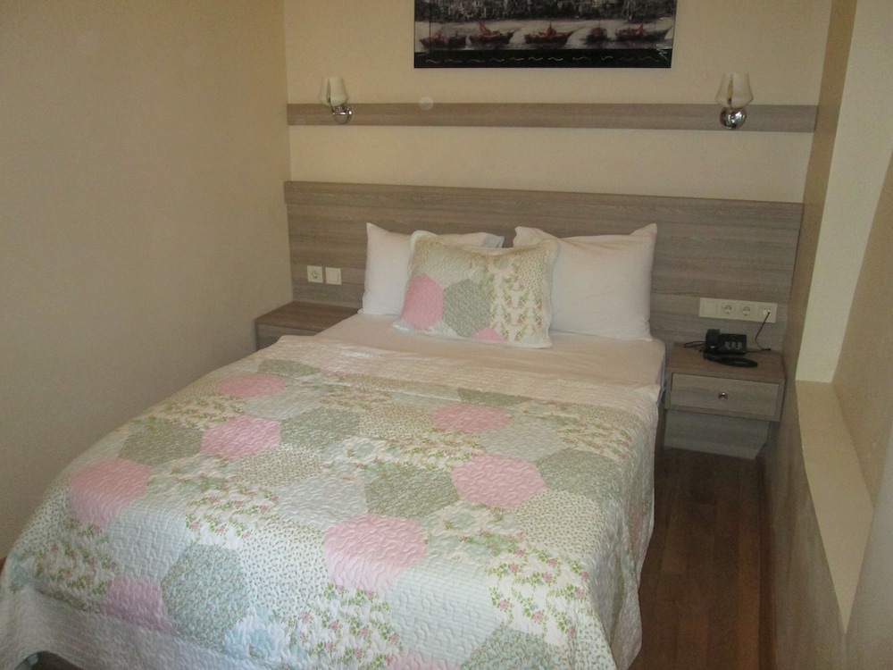 RAGIP PASHA APARTMENTS 17/73