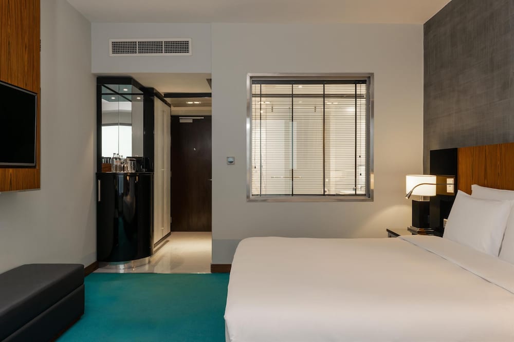 RADISSON BLU HOTEL NAIROBI UPPER HILL 27/77